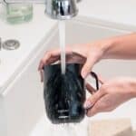 Smart Mug richtig reinigen ohne Schäden - Der ultimative Guide mit IPX7-Erklärung und Profi-Tricks für Ember, GARMEE & Co.