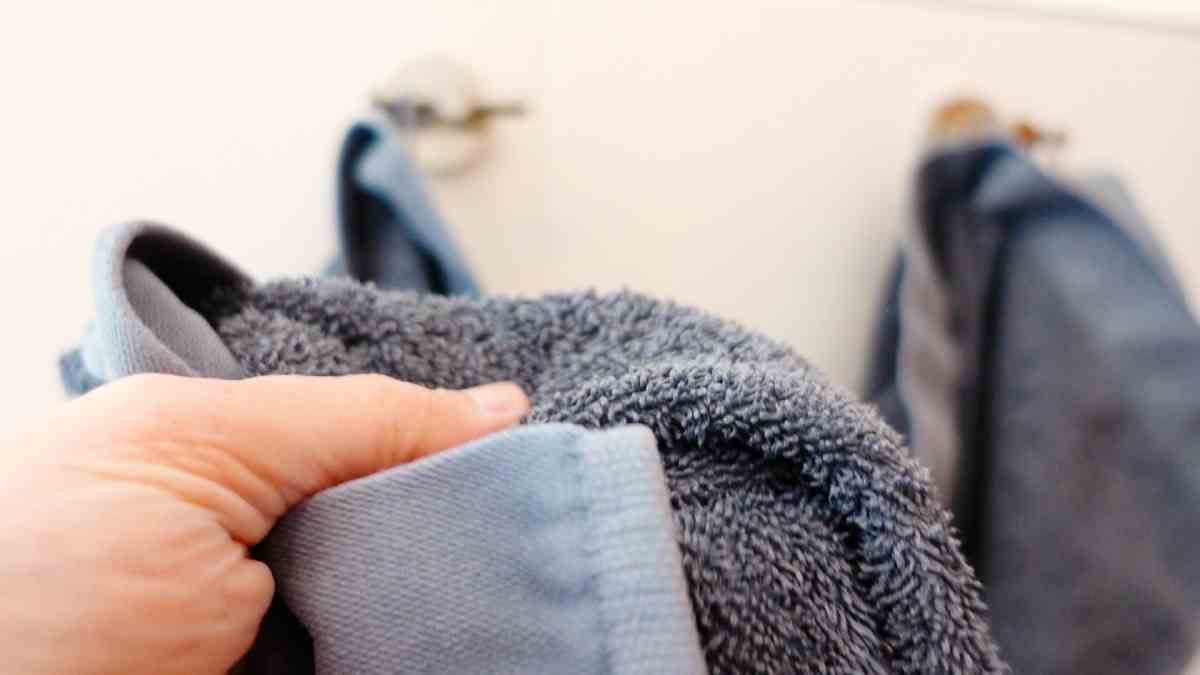 2 geniale Tricks um Harte & Alte Handtücher wieder schnell weich zu bekommen