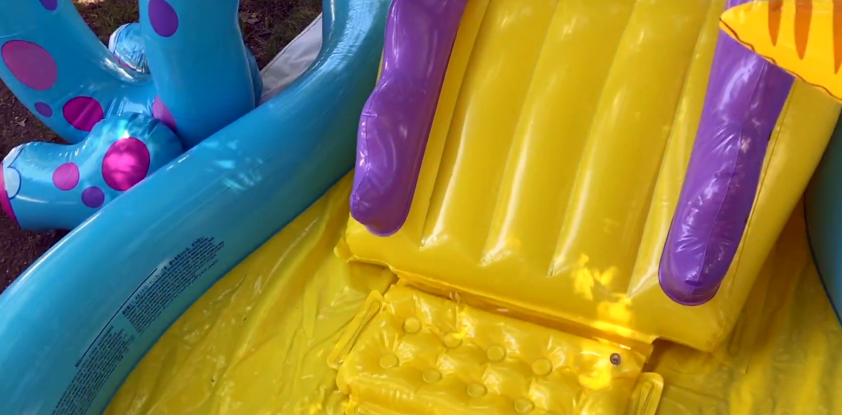 Hüpfburg Giraffe Spiel-Pool für Kinder Planschbecken mit Rutsche und Zubehör 
