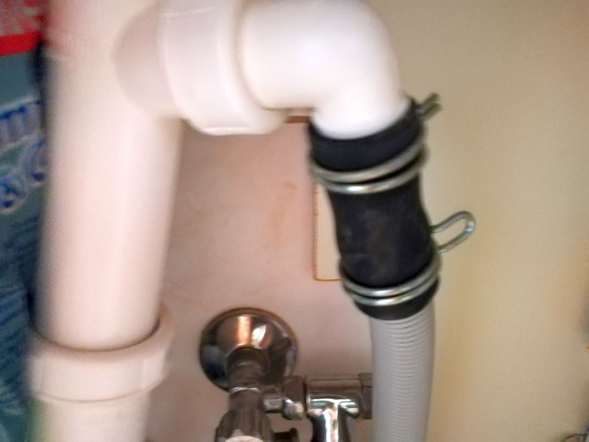 Ablaufschlauch am Siphon