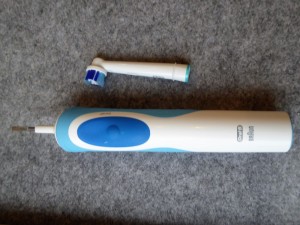 Elektrische Zahnbürste mit Bürstenkopf