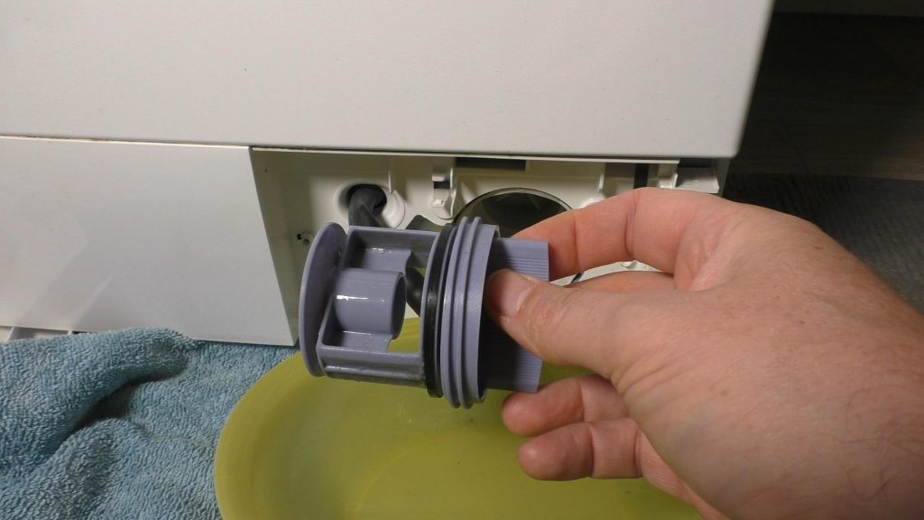 Bosch Waschmaschine Flusensieb Lässt Sich Nicht öffnen Flusensieb reinigen - Wie Du die Fremdkörperfalle einer Waschmaschine