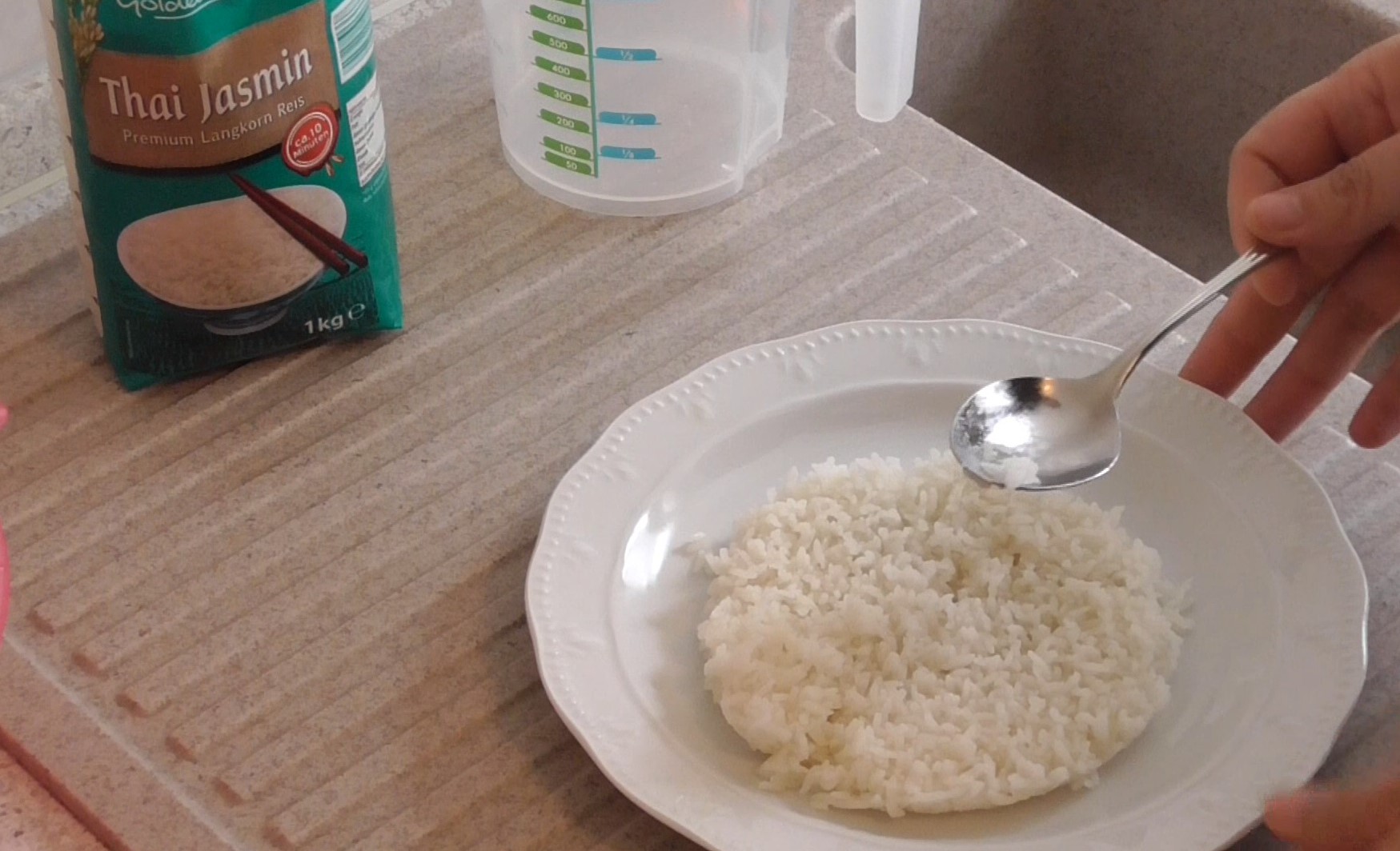 Fertiger Reis auf Teller