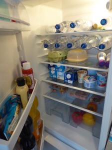 Kühlschrank frisch abgetaut und gefüllt